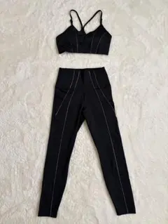 NIKE スポーツブラ　レギンスセット　ヨガウェア　スポーツウェア