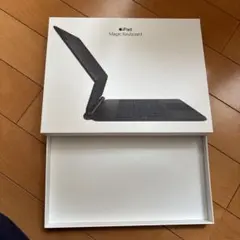 iPad Magic Keyboard ブラックの箱