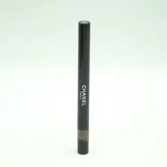 シャネル　スティロ　オンブル　エ　コントゥール　04