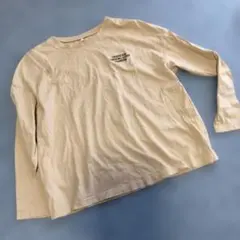 ベージュ 長袖カットソー 肩カットアウト