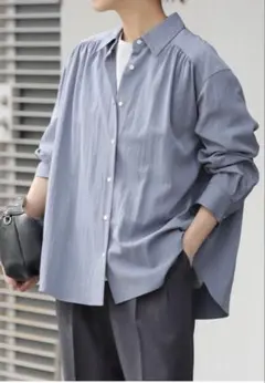 ジャーナルスタンダードレリューム　ギャザーシャツ　ブルー