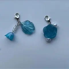 ハンドメイド　アンブレラマーカー　チャーム　青系　花びら　薔薇　2つセット