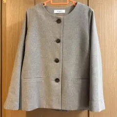 グレー ノーカラージャケット