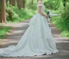 オフショルダー フリル Aライン ウェディングドレス　ホテル婚　クラシックドレス