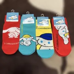 【新品】サンリオ　シナモンロール　靴下　23〜25