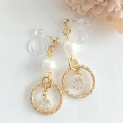 ノンホールピアス(樹脂イヤリング)　サークルとビジュー　(P081)