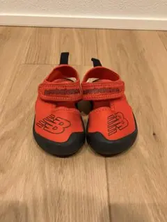 ニューバランスnew balance可愛いキッズサンダル12~13㎝色レッド