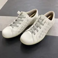 アキレスソルボ　白　パンチング　コンフォートシューズ　スリッポンのサムネイル