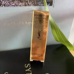 YSL イヴ・サンローラン　ルージュ ピュールクチュール 01のサムネイル