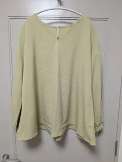 HAG.UVネックバルーンスリーブブラウス