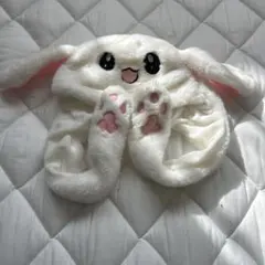 ウサギデザインのフリース帽子