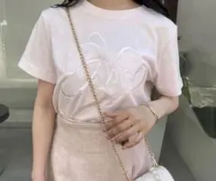 NICE CLAUP イニシャルビッグロゴ刺繍Tシャツ ピンクのサムネイル