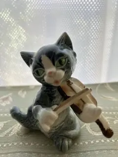 猫 バイオリン 置物 陶器製