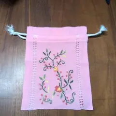 刺繍入りピンクポーチ