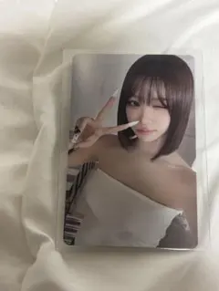 LESSERAFIMチェウォンHOTトレカ