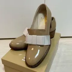 ベリーニ　エナメル　リボンローファー未使用　36 23センチ　革