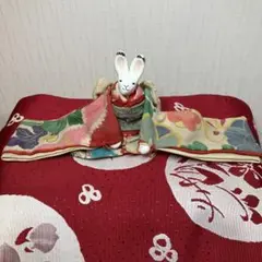 着物を着たウサギの人形 創作うさぎ人形 正絹縮緬着物を着たうさぎさん その他人形