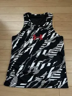 Under Armour タンクトップ ブラック/ホワイト　サイズMD