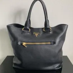 メルカリ祭限定値引き‼️美品✨✨PRADA豚革ショルダーバッグ - メルカリ