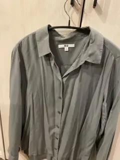 UNIQLO カーキ 長袖シャツ Lサイズ