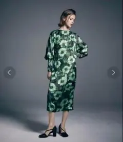 セール　Lily Brown レディース リリー花柄ワンピース