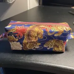 ポーチ和柄虎柄紺色