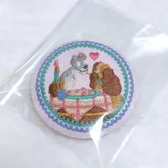 ディズニー キャラクターズ 刺繍缶バッジ　わんわん物語　ビスケット