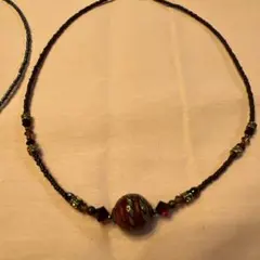 青と金、赤と金のビーズ ネックレス2本セット