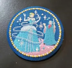 ディズニー　刺繍缶バッジ　シンデレラ　新品未使用