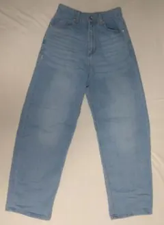 バレルレッグ　ジーンズ　ウエスト64　ライトブルー　デニム