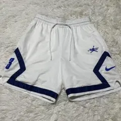 Jordan x Undefeated Shorts M size - メルカリ