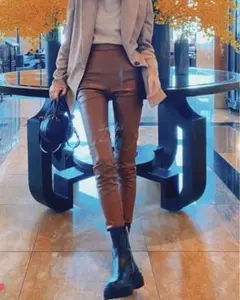 ZARA レザースキニーパンツ　XS