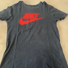 Nike 黒 Tシャツ 赤ロゴ