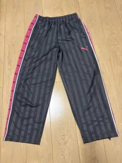 PUMA ストライプジャージパンツ グレー/ピンク