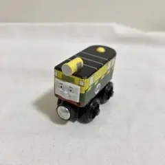 木製　トーマス　フィリップ