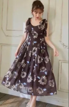 【未使用美品】Sunflower-printed Midi Dressのサムネイル