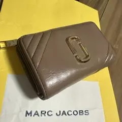 MARC JACOBS 二つ折り財布 ベージュのサムネイル
