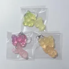ポケモン うるつやリボンマスコット ガチャ ピカチュウ ニンフィア パモ セット
