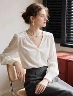 白　ホワイト　ブラウス