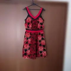 VIVIENNE TAM 花柄刺繍 ノースリーブワンピース レッド - メルカリ