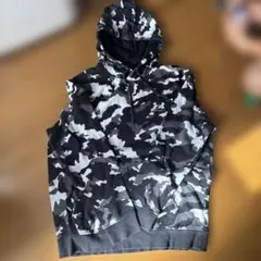 UNDER ARMOUR 迷彩柄 フード付きパーカー XLのサムネイル