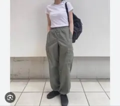 新品未使用！　ユニクロ　イージーカーゴパンツ オリーブグリーン　M