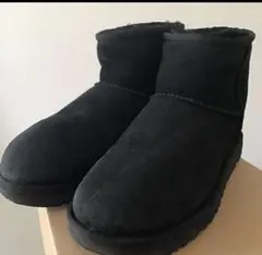 UGG アグ　W CLASSIC MINI Ⅱ 黒　ブーツ