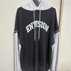 ENVISION ロゴ フェイクレイヤード パーカー