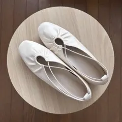 パンプス 韓国 淡色女子 オフホワイト フラットシューズ 個性 ストラップ