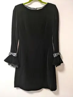 新品 MERVEILLEUSE(レメルヴェイユーズラデュレ) ベロア ワンピース