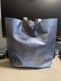 tricot COMME des GARCONS 牛革バッグ ブルー メタリックのサムネイル