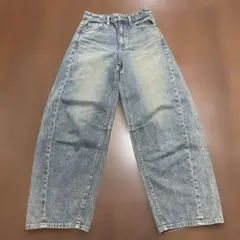 GUバレルレッグジーンズ
