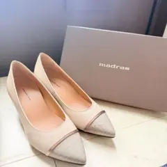 madras ベージュ ポインテッドトゥ パンプスのサムネイル