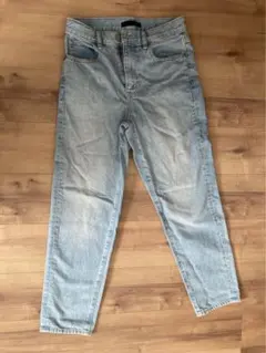 ユニクロ スラウチテーパードアンクルジーンズ 22インチ（56cm）